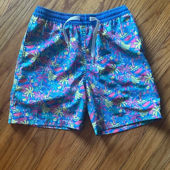 Chubbies- Youth Classic Swim Trunk The Tropical Bunches - Picture 1 of 7